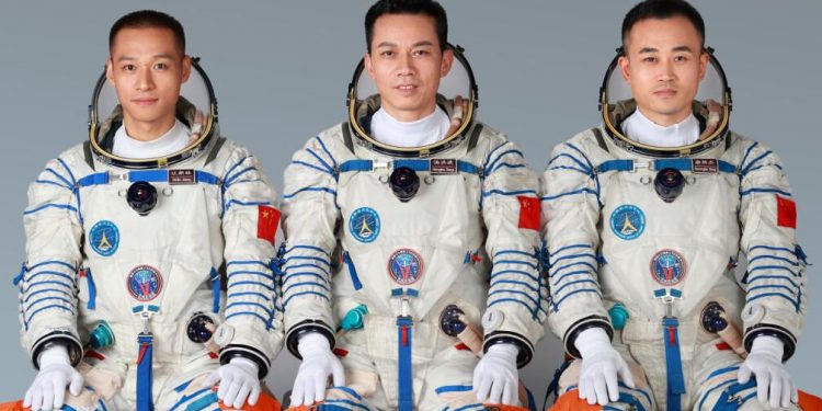 China lanzará este jueves la misión espacial tripulada Shenzhou-17