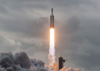 Un cohete Falcon Heavy de Spacex lanzó la misión Psyche