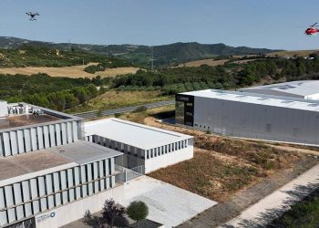 un helicóptero perteneciente al Gobierno de Navarra compartía el espacio aéreo con un dron.