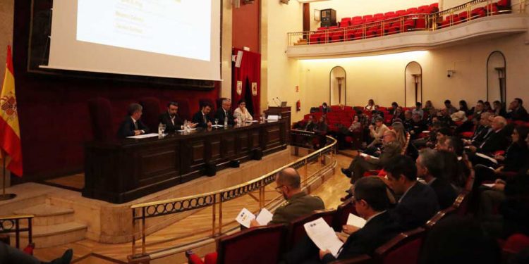 CT explora el impacto de la inteligencia artificial en la Defensa