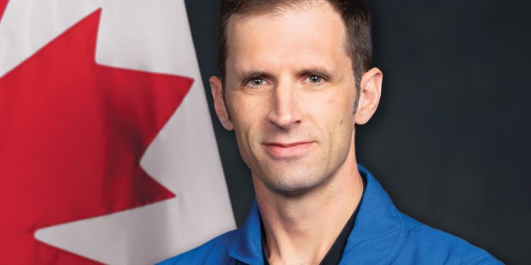 El astronauta canadiense Joshua Kutryk