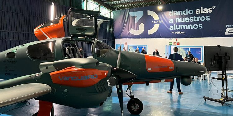European Flyers presenta la aeronave DA62 Special Mission