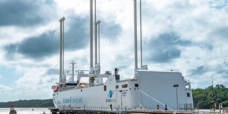 Llegó a la Guayana Francesa el barco Canopée con parte del lanzador Ariane 6