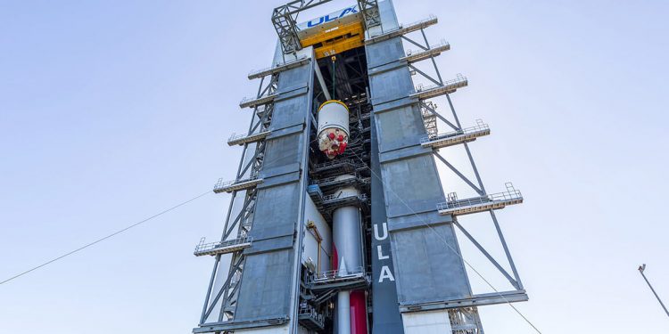 ULA ensambló su cohete Vulcan para su lanzamiento el mes próximo