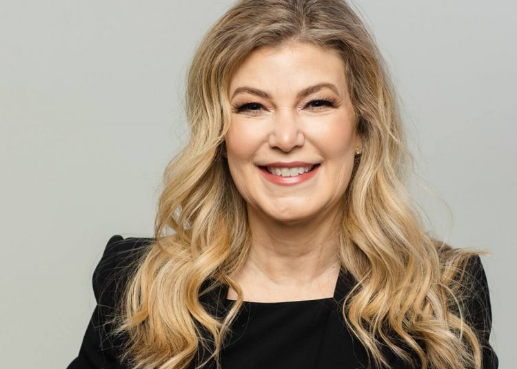 Boeing nombra a Stephanie Pope número dos de la compañía, como posible sucesora del CEO, David Calhoun