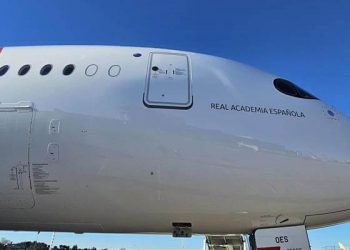 Iberia incorpora a su flota un nuevo A350 Next bautizado con el nombre de Real Academia Española