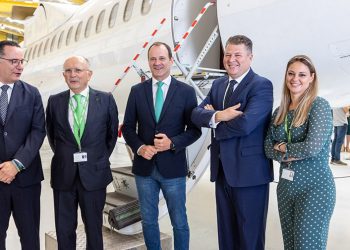 Inauguran el Aeronautical Training Canarias por el presidente de Binter