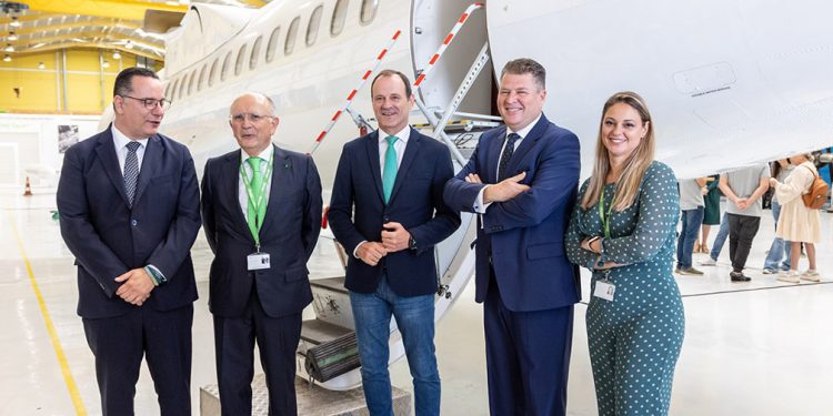 Inauguran el Aeronautical Training Canarias por el presidente de Binter