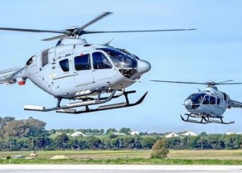 La Armada recibe los dos primeros H135 P3H de los siete encargados a Airbus