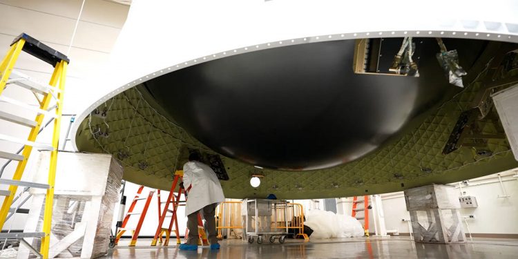 Preparativos finales del conector del SLS a la nave espacial para su ensamblaje
