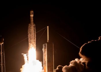 SpaceX lanzó al espacio un Falcon Heavy con el misterioso avión X-37B a bordo