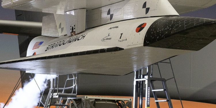 Stratolaunch completó con éxito el vuelo de transporte cautivo con el vehículo de prueba TA-1