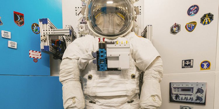 Collins Aerospace avanza en el desarrollo de su nuevo traje espacial para la Estación Espacial Internacional