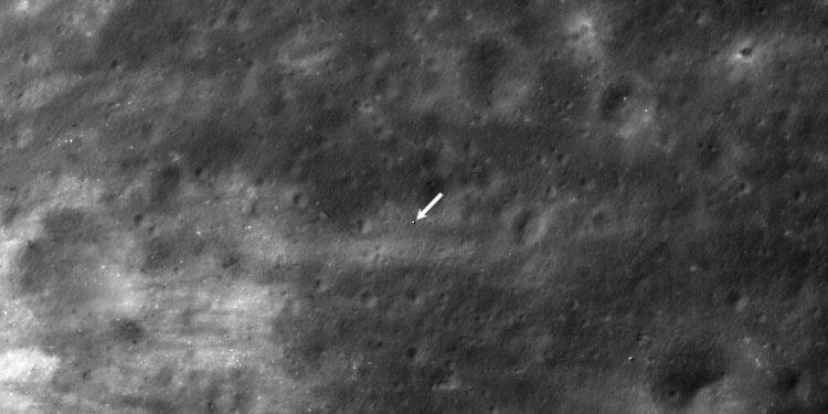 El LRO de la Nasa fotografía el módulo de alunizaje japonés SLIM en la superficie lunar