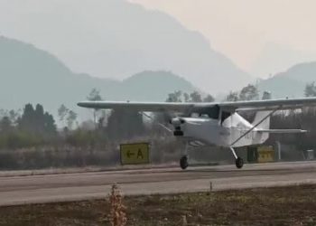 El avión eléctrico chino AG60E completó su primer vuelo