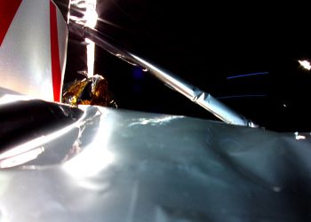 Primera imagen de Peregrine en el espacio