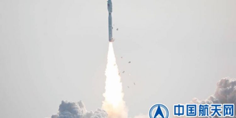 China lanzó el sábado 20 satélites