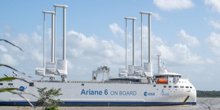 El Ariane 6 llegó al puerto espacial europeo de Kourou para su lanzamiento el próximo verano