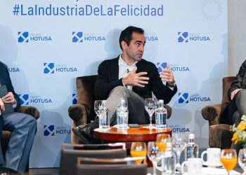 Dirigentes del sector aéreo debaten sobre la competitividad y sostenibilidad en la industria del transporte