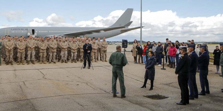 El Destacamento Aéreo Táctico Vilkas partió hacia su despliegue en Lituania