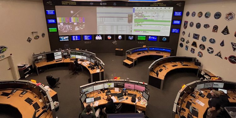 El centro de control de la ESA en Munich se prepara para el desafío lunar