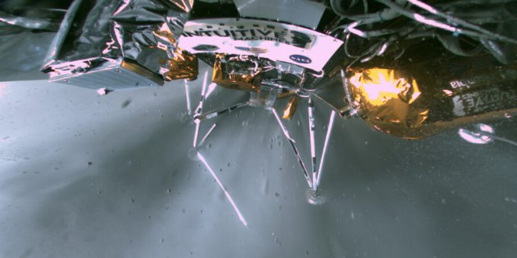 El módulo Odysseus entró en su primera noche lunar