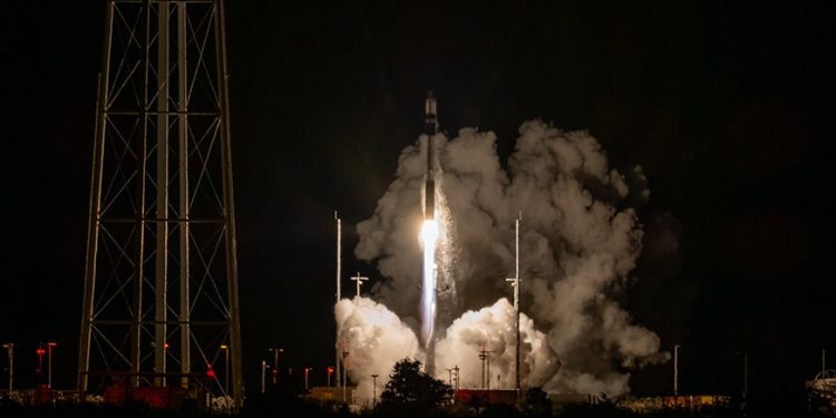 Rocket Lab lanzó la misión ‘Vive y deja volar” para la NRO