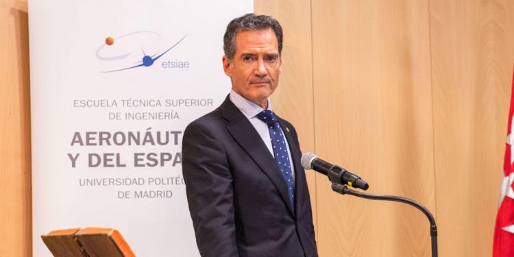 Gustavo Alonso tomó posesión como director de la ETSIAE
