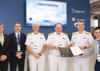 La Marina de Brasil y Embraer firman un acuerdo de asociación para la innovación