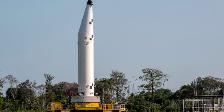 Los dos propulsores del primer Ariane 6 llegan a la zona de lanzamiento