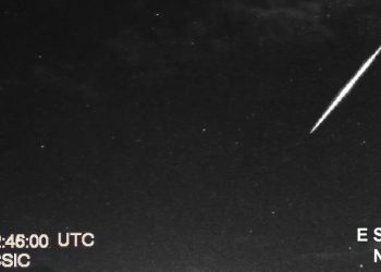 Restos de un cohete o satélite artificial sobrevolaron el cielo español y cayeron en el Mediterráneo