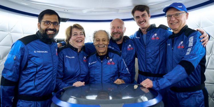 Blue Origin completó su misión número 25 al espacio con seis tripulantes a bordo