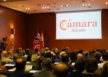 El presidente de la Cámara de Comercio de Alicante, Carlos Baño