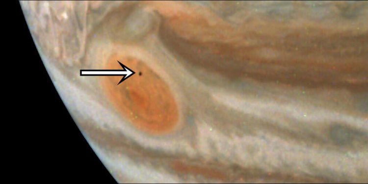La misión Juno de la Nasa detecta Amaltea, la pequeña luna de Júpiter
