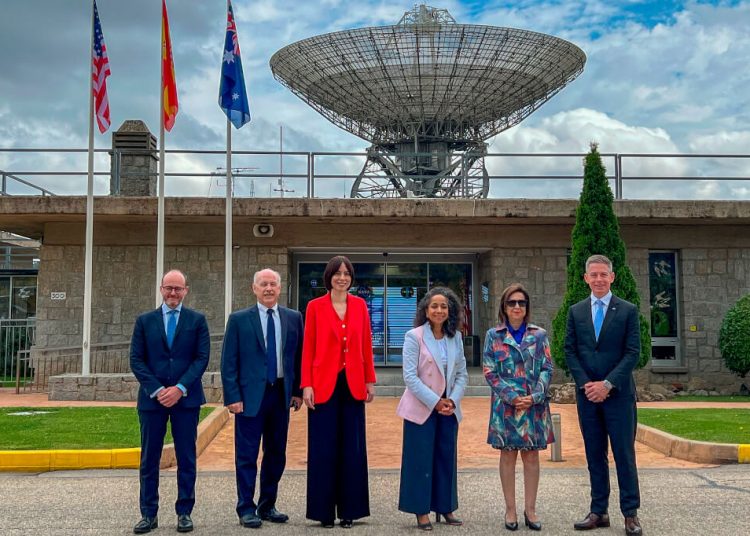 España y EEUU refuerzan su cooperación científica en la estación de seguimiento de la Nasa en Madrid