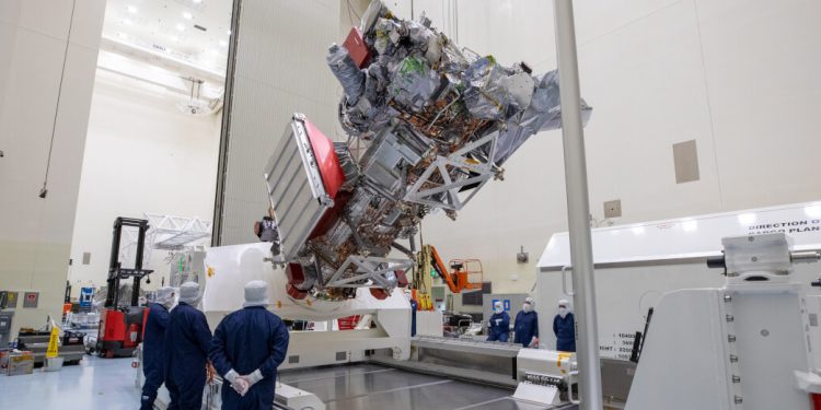 Llegó a Florida la nave espacial Europa Clipper que se lanzará en octubre