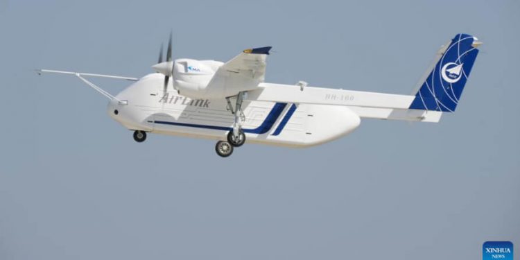 vuelo inaugural HH-100