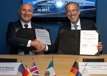 Airbus Helicopters y el estado de Querétaro firman un acuerdo para expandir operaciones en México