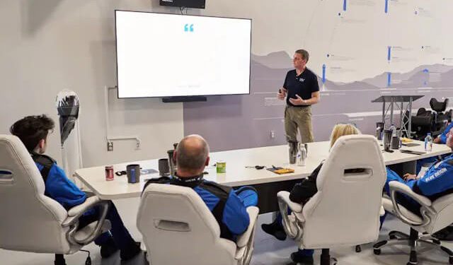 La India, nación asociada en el programa de vuelos espaciales tripulados de SERA en colaboración con Blue Origin