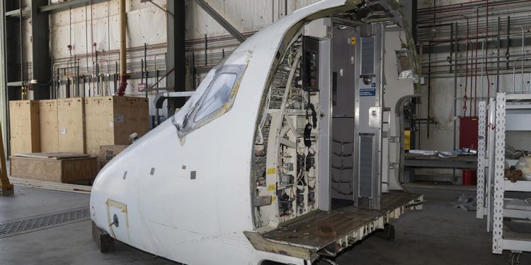 Un avión MD-90 desguazado cobra nueva vida como simulador del X-66 de la Nasa