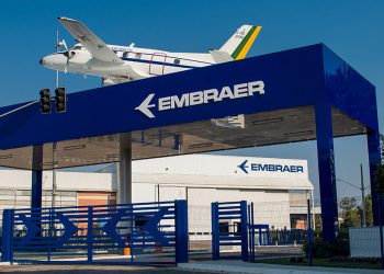 Embraer inaugura una nueva entrada en Ozires Silva en conmemoración de su 55 aniversario