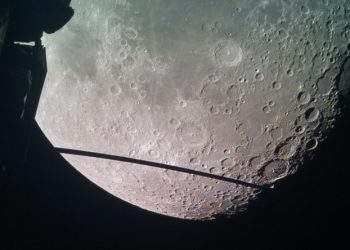 En su camino a la Tierra, JUICE tomó una imagen de la Luna