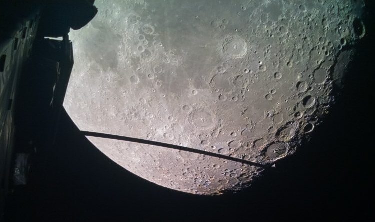 En su camino a la Tierra, JUICE tomó una imagen de la Luna