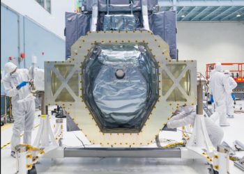 Instrumento telescopio espacial Rover
