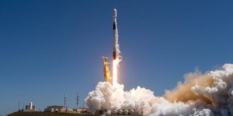 La ESA lanzó el satélite meteorológico Ártico y Φsat-2
