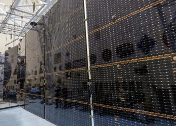 La Nasa equipa su nave Europa Clipper con los paneles solares más grandes jamás construidos para una misión planetaria