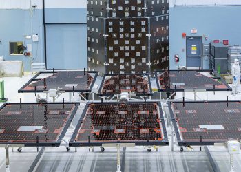 La Nasa prueba los paneles solares del telescopio espacial Nancy Grace Roman