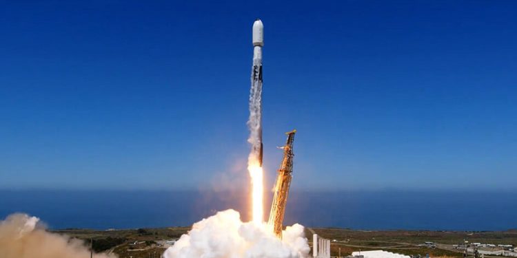 Open Cosmos y la ESA lanzan el nanosatélite Phisat-2, alimentado por inteligencia artificial