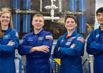 Tripulación Crew 10