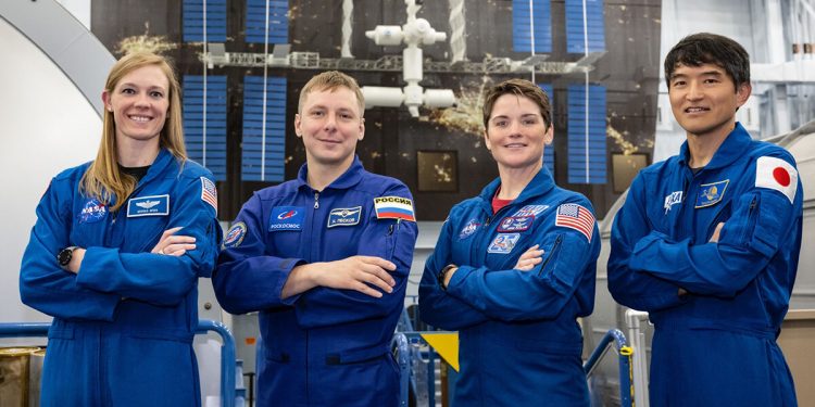 Tripulación Crew 10